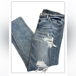 Judy Blue Women's 13/31 Boyfriend Fit Distressed Destroy Medium Wash Denim Jeans